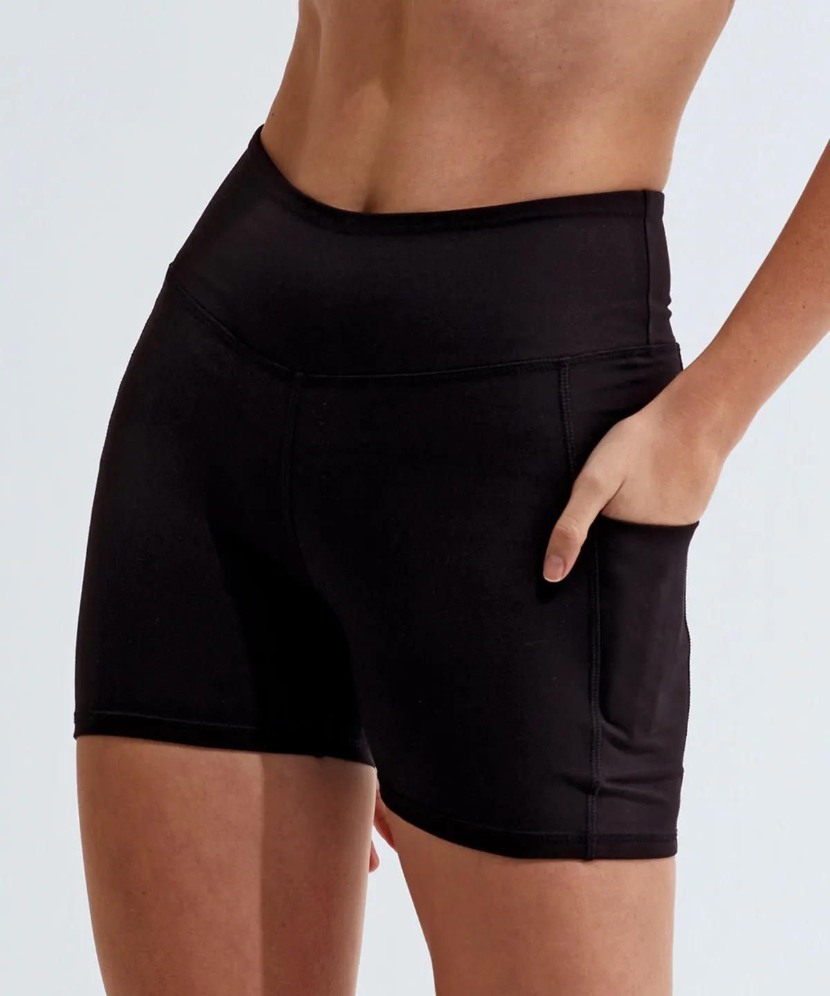 Black - Women’s TriDri® recycled micro shorts