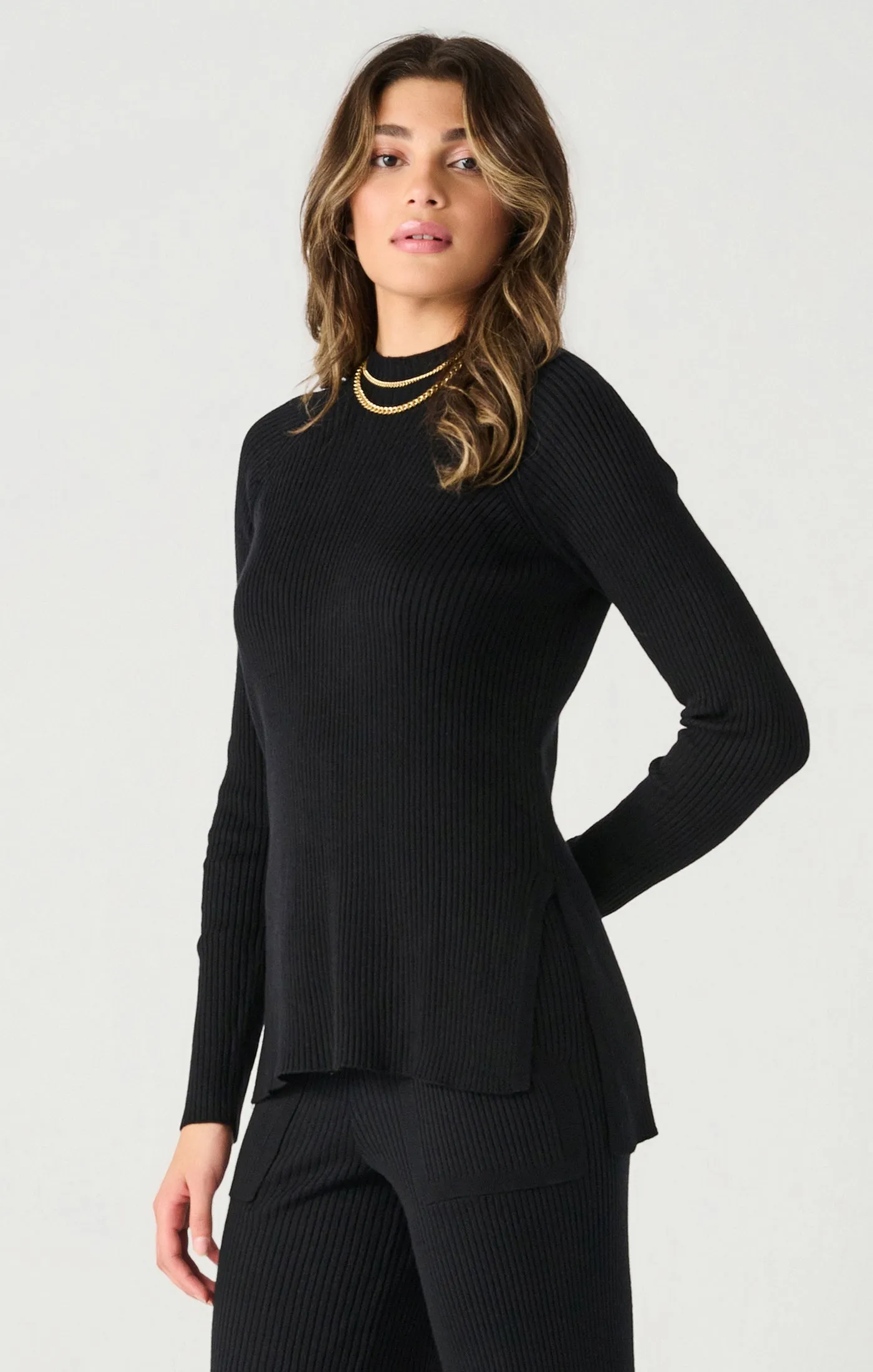 Mock Neck Ribbed Tunic Sweater | Black