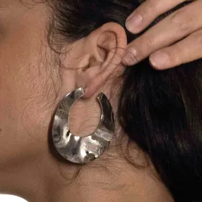 OVERSIZED CHUNKY HAMMERED STATEMENT HOOP EARRINGS