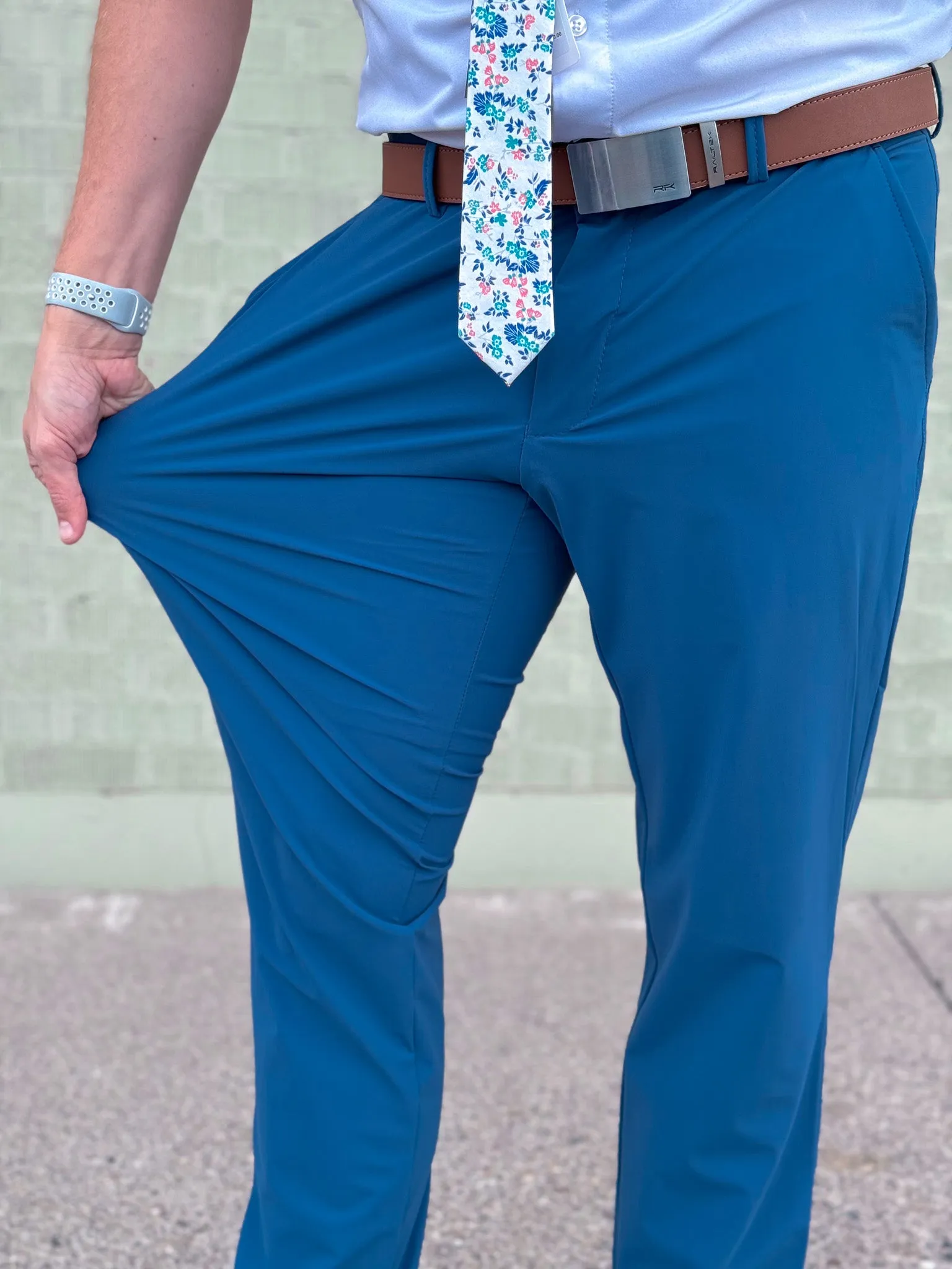 Tempo  Tech Pant (Modern Fit)