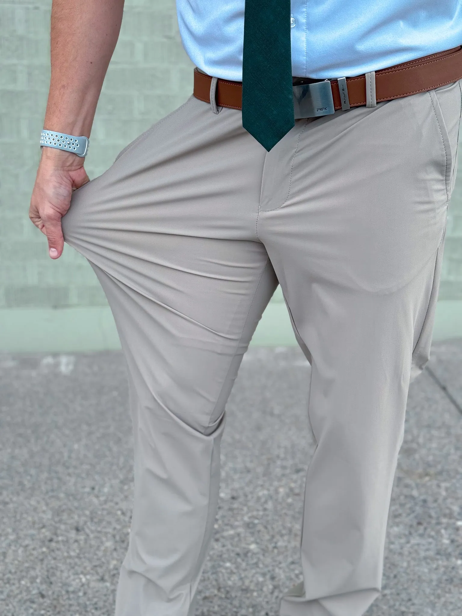 Tempo  Tech Pant (Modern Fit)